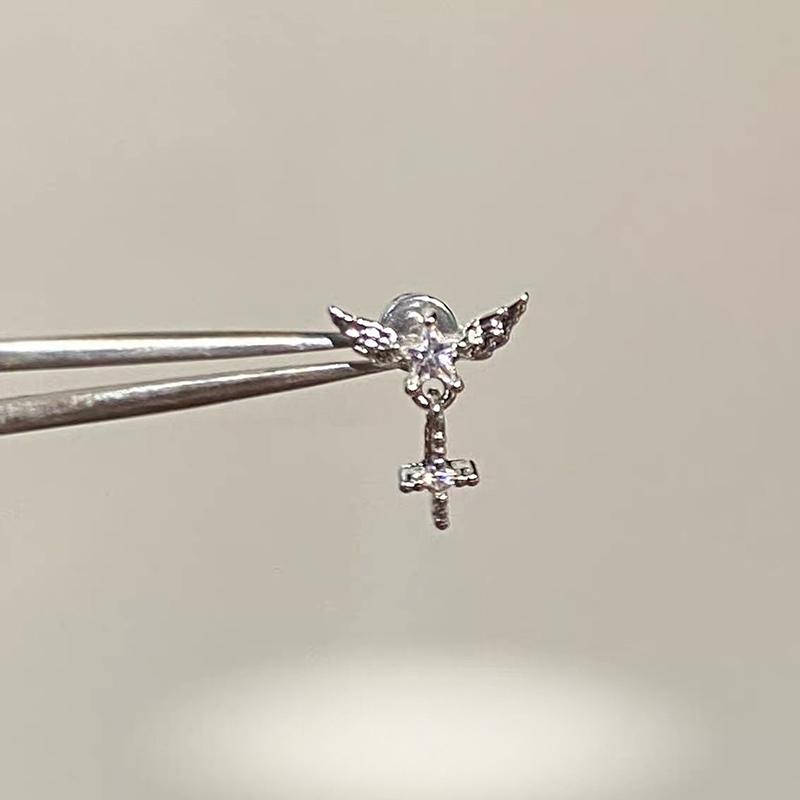 

1Pcs Luxury Exquisite Sparkling Zircon Star Wing Ear Bone Nail Earring For Women Y2K Punk Style Piercing Body Jewelry Gift A3