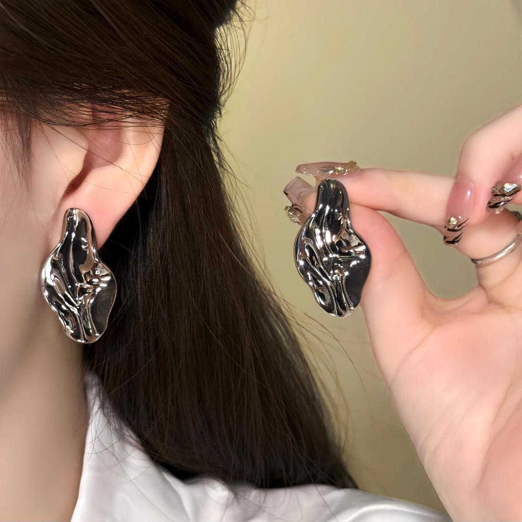 S925 Silver Needle Large Hoop Earrings - Japanese & Korean Style, Fashionable & Versatile, Celebrity-Inspired.