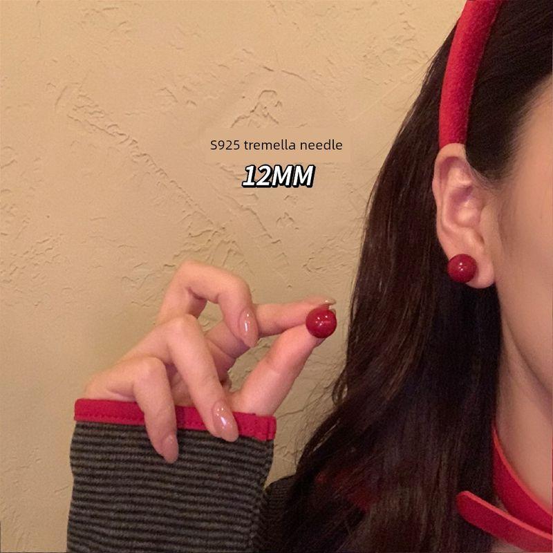 

Retro Women s Fancy Slim-Looking Pearl Stud Earrings 12MM-S925 silver needle pair