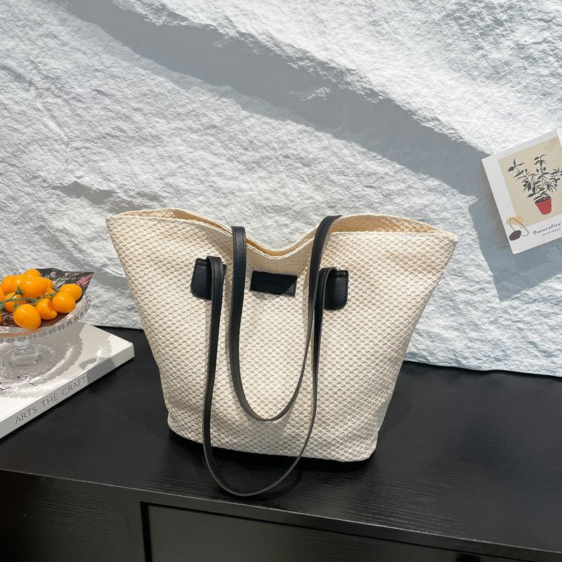Straw bag women's large capacity 2025 new fashion summer woven shoulder bag texture casual commuter tote bag