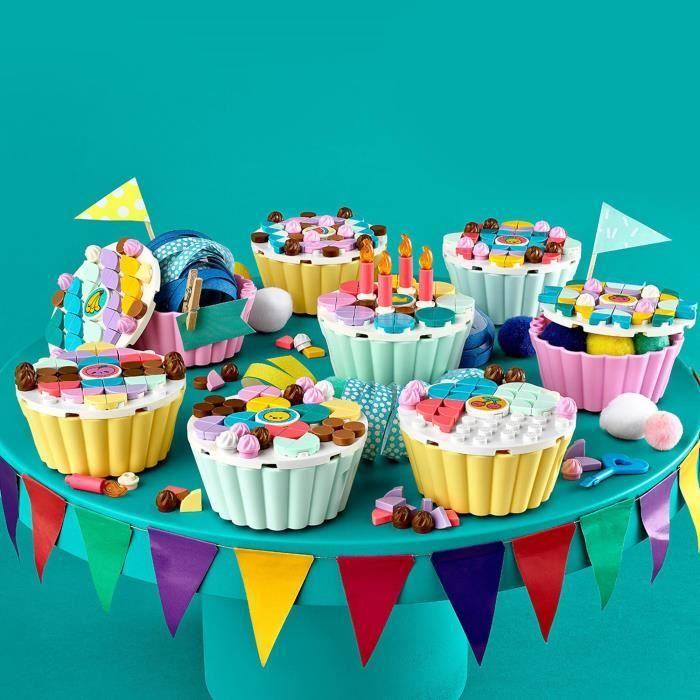 LEGO® DOTS 41926 Kit Créatif de Fête avec Cupcakes, Décoration d'Anniversaire, Bricolage pour Enfant et Loisirs Créatifs DIY
