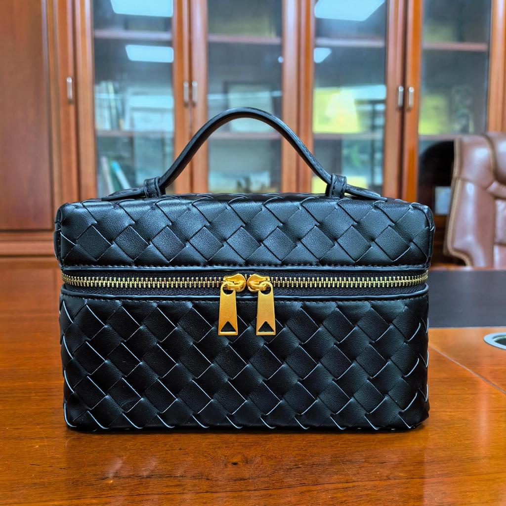 Box Cosmetic Bag Lunch Box Bag Shoulder Crossbody 23cm Hand-woven Portable Small Square Bag Factory Wholesale