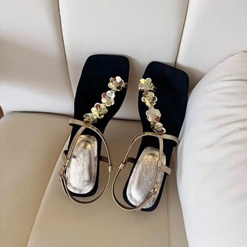 Fashion Temperament Sequin Flower Toe Kitten Heel Womens New Summer Square Toe Slender Strap Roman Shaped Heel Sandals