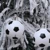 12 Stück Weihnachtsbaumkugeln Fußball Kugel Hängeornament Weihnachtsbaumschmuck für Winterurlaub Party Dekoration