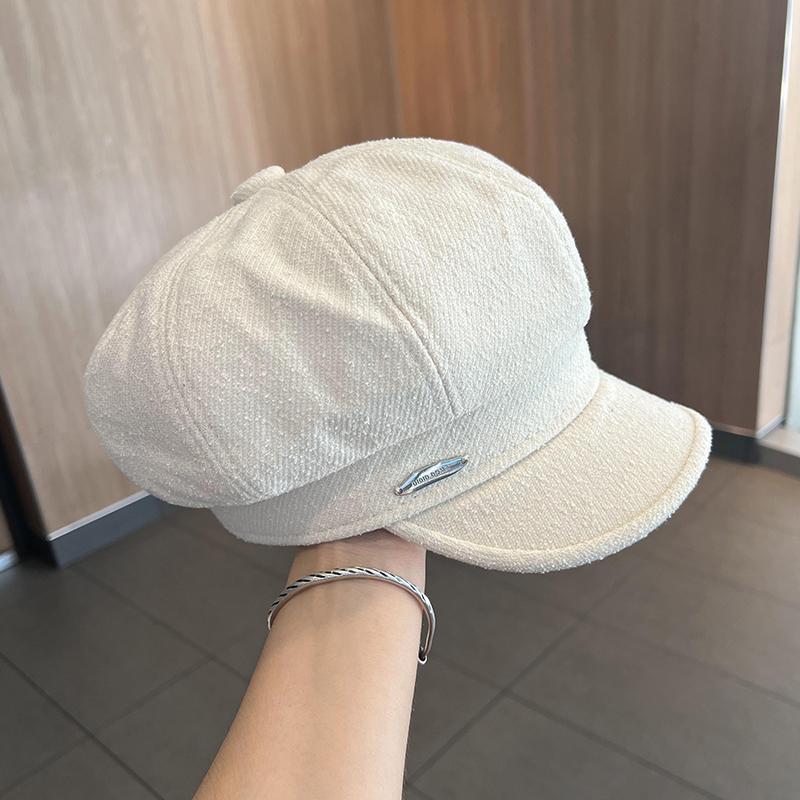Solid color retro octagonal hat female autumn and winter face small painter hat fashion temperament warm duck tongue beret