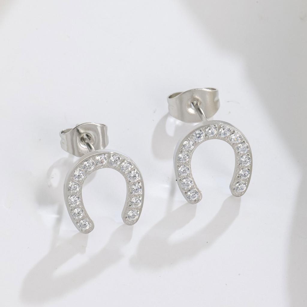 Simple niche design U-shaped full diamond titanium steel earrings, simple personality, trendy titanium steel earrings are versatile and do not fade