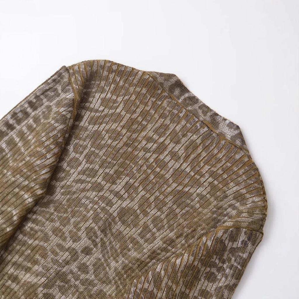 2024 Autumn Women's Fashion: European & American Style Animal Print Knitwear