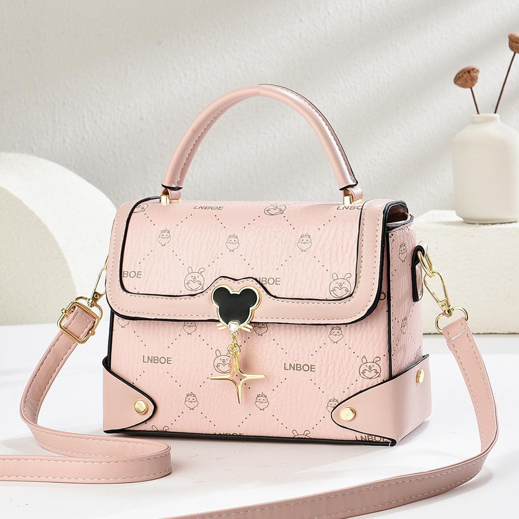 Women's Bag Single Shoulder Small Square Bag 2025 Winter New Trend Versatile Model Niche Girl Heart Bag Women's Bag