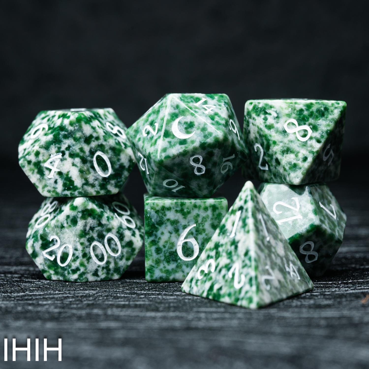 

Натуральный Qinghai Cuiyu dnd dice COC dice Cthulhu running group DnD studio hand