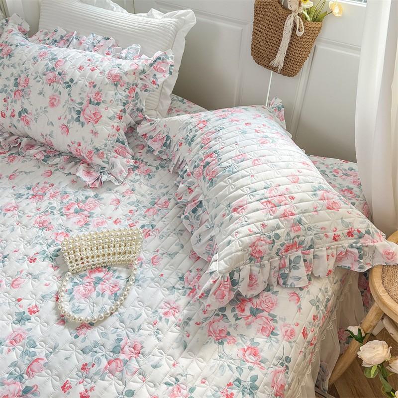 French bed cover three-piece quilted quilted cotton padded lace bed cover non-slip cotton bed cover tatami blanket