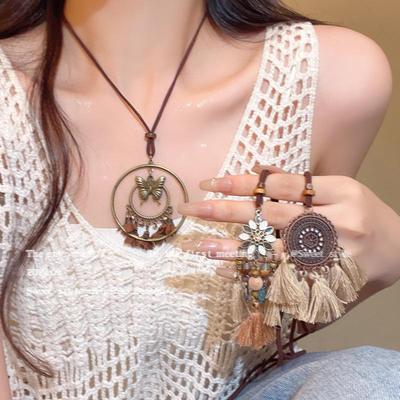 Bohem Kahverengi Retro Püsküllü Kelebek Kolye