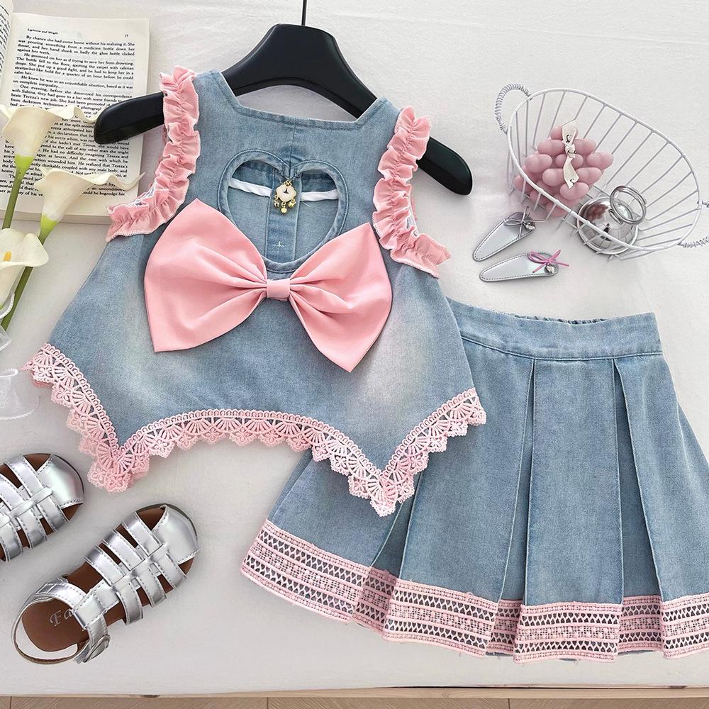 

Комплект из двух предметов: кружевной топ для девочек и джинсовая юбка миди - Мода лето 2025 110 cm