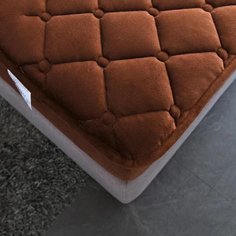 Super Soft Velvet Quilted Mattress Cover Warm Coral Fleece Customized Size Bed Pad Protector Cover Not Included Pillowcase