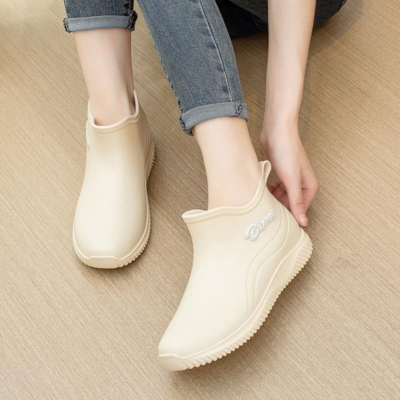 Short Rain Shoes Women's New Fashion Couple Rain Boots Non-slip Waterproof Shoes Soft Sole Wear-resistant Work Water Boots Rubber Shoes