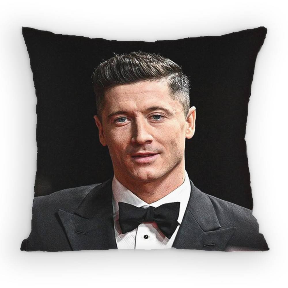 Robert Lewandowski Pillow Case Antidustmite Pillowcase Invisible Zipper Silky Sofa Cushion Cover for Bedroom