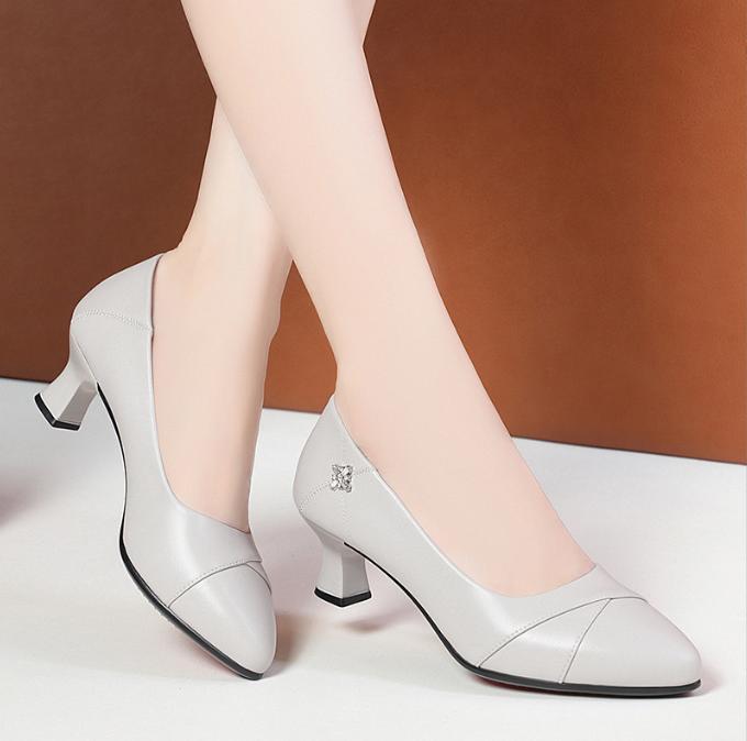 Vendita Calda Scarpe da Donna Scarpe da Donna Moda Décolleté Tinta Unita Primavera Estate Bocca Bassa Fibbia Punta Rotonda Tacco Scarpe da Donna