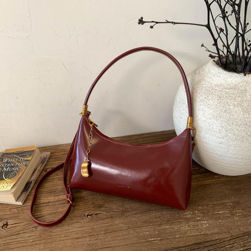Autumn new high-value retro niche underarm atmosphere shoulder bag women's shopping commuter messenger bag bag