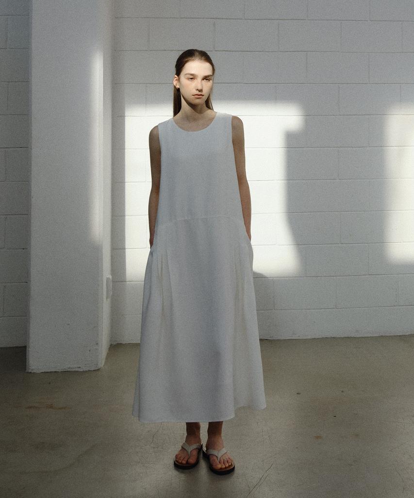 Yulago Anne Sleeveless Long Dress