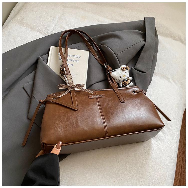 Retro Commuter Style Underarm Bag, Niche Fashion and Stylish Casual Shoulder Bag