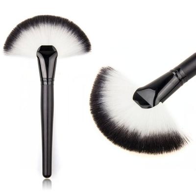 1pcs Large Fan Makeup Brushes Facial Powder Foundation Blusher Concealer Brush Cosmetic Tools
