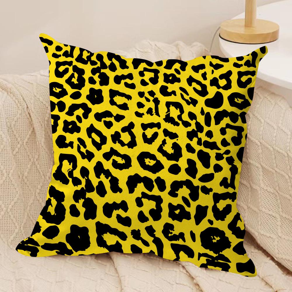 Leopard Print Texture Cushion Cover Soft Plush Fabric Double-Sided Printed Sofa Cushion Cover for All Seasons Home Decor Gift