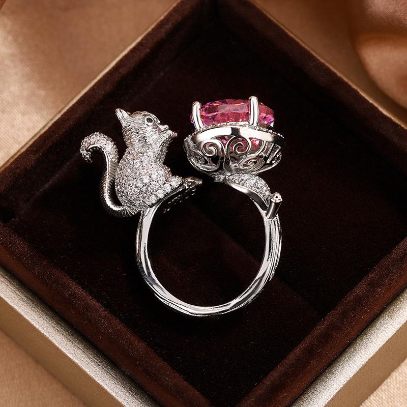 Colored Girl Ring Simulation St. Mary Sugar Cube Gem Squirrel Ring