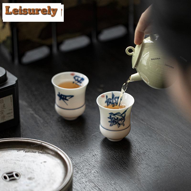 HOYIHM 1pc/lot Handwritten Blue And White Calligraphy Master Cup Jade Clay White Porcelain Tea Cup Smelling Fragrant Mug Teaset