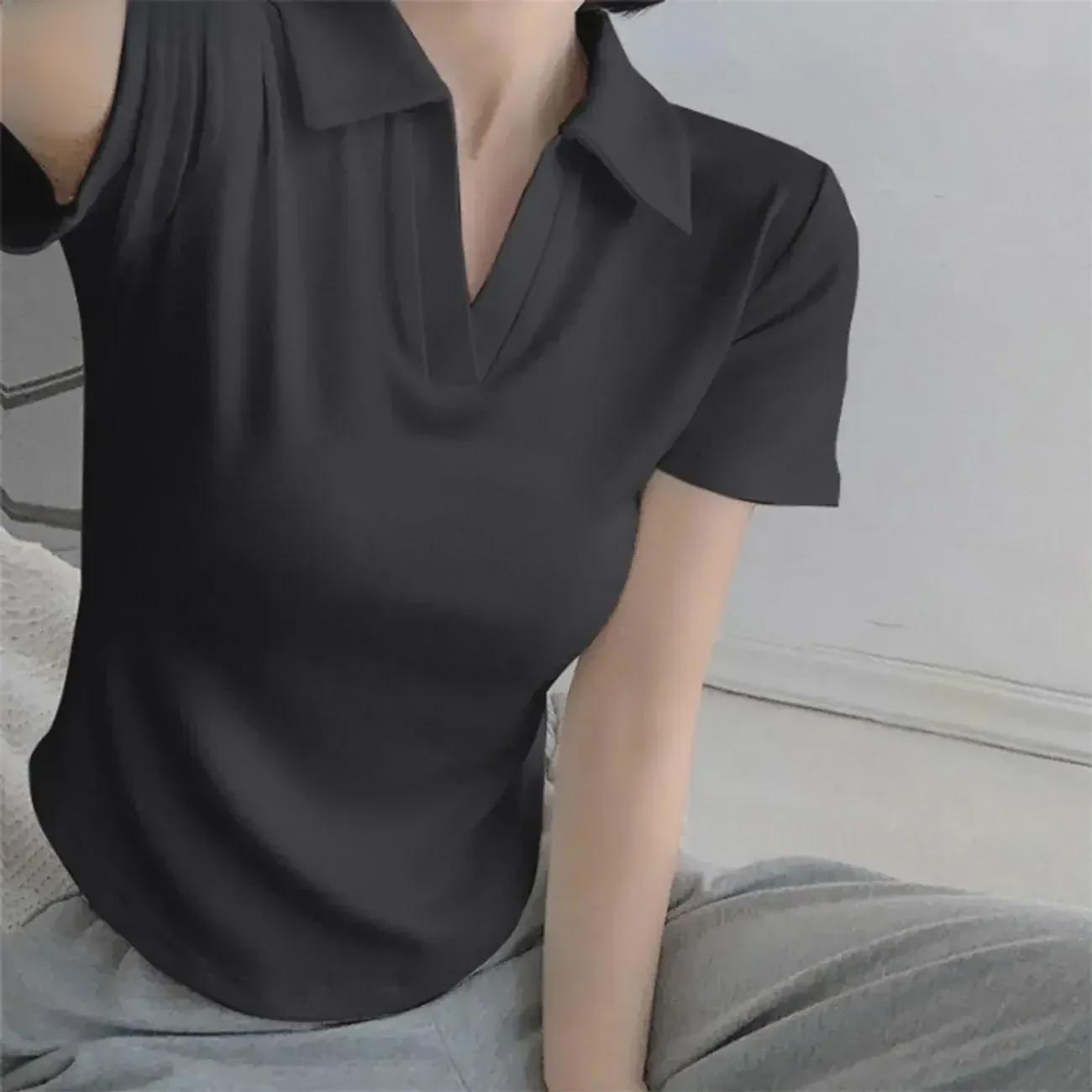 

Белый тонкий поло с V-образным вырезом и короткими рукавами — горячий тренд лета M (80-100 lbs) чёрный