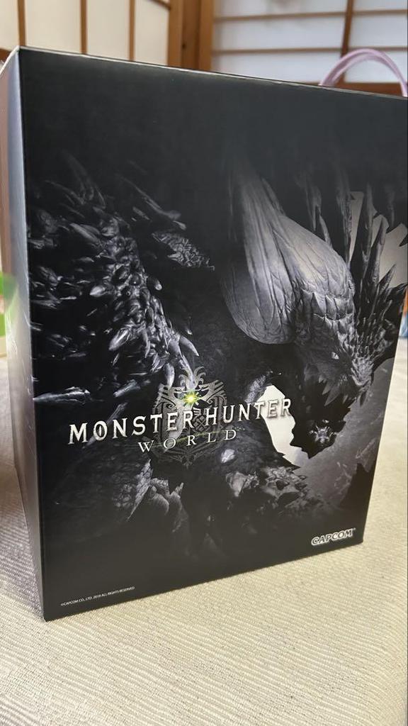 [USED] MHW Collector's Edition Nergigante Figure & Design Book