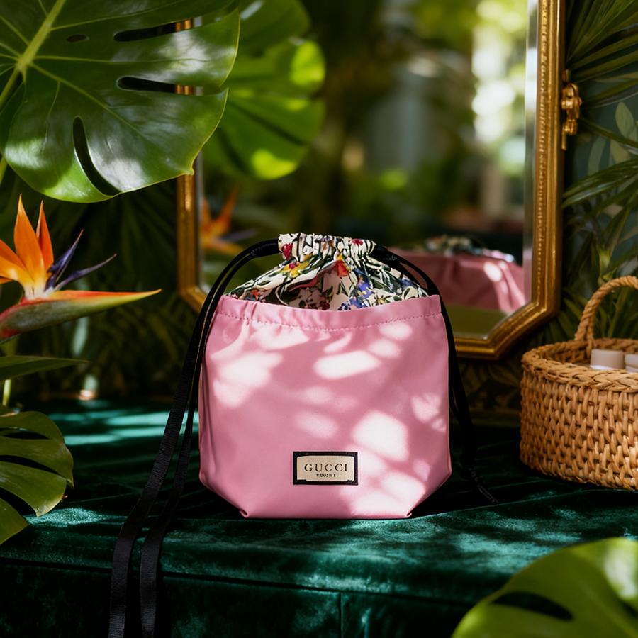 Gucci Women's Cosmetics Bag Cotton Fabric Suitable for Commuting,Environmentally Friendly and Foldable