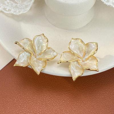 French Retro Sweet Drip Oil Petal Stud Earrings: Unique, Simple Design for Women