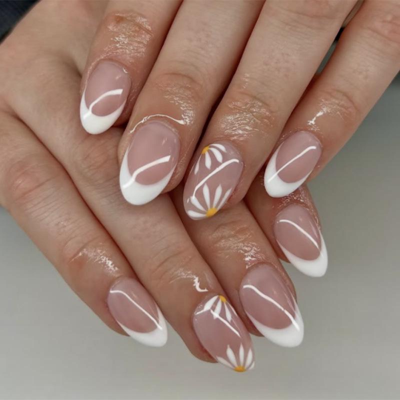 Le Fan Polka Dot French Wearable Short Almond Flower Bow Nail Art Tips False Nails