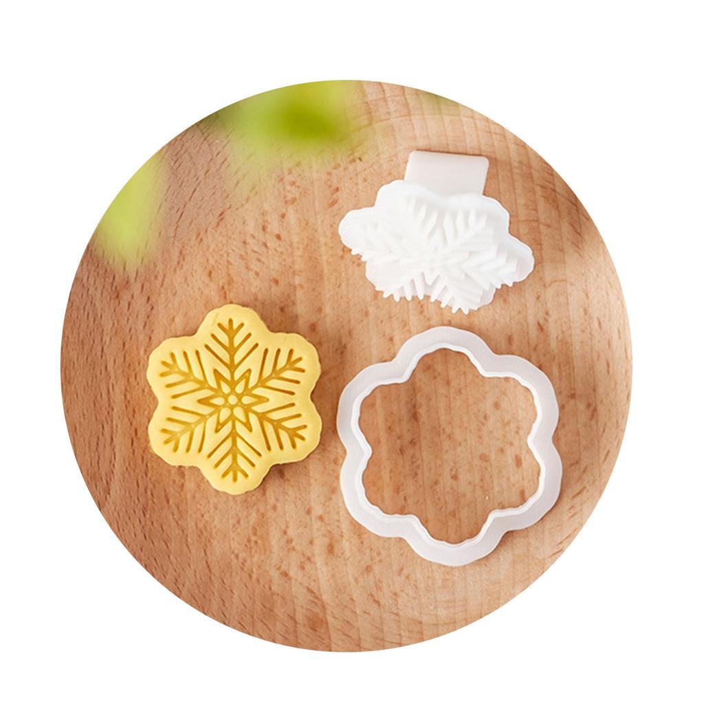 Christmas Snowflake Cookie Cutters Pressable Biscuits Mold Plastic Cookie Stamps DIY Cake Baking Tool Easy to Clean