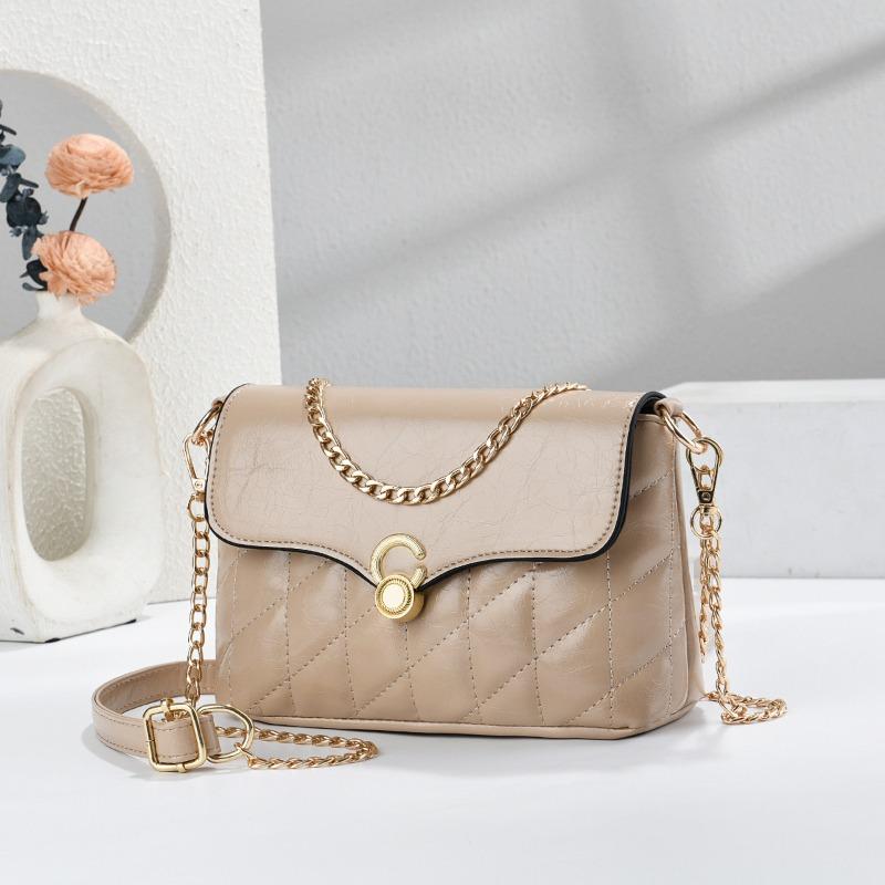 Fashionable Lock Buckle Chain Shoulder Bag Women's New 2026 Luxury Sensation Lightweight Crossbody Bag Womens Underarm Bag