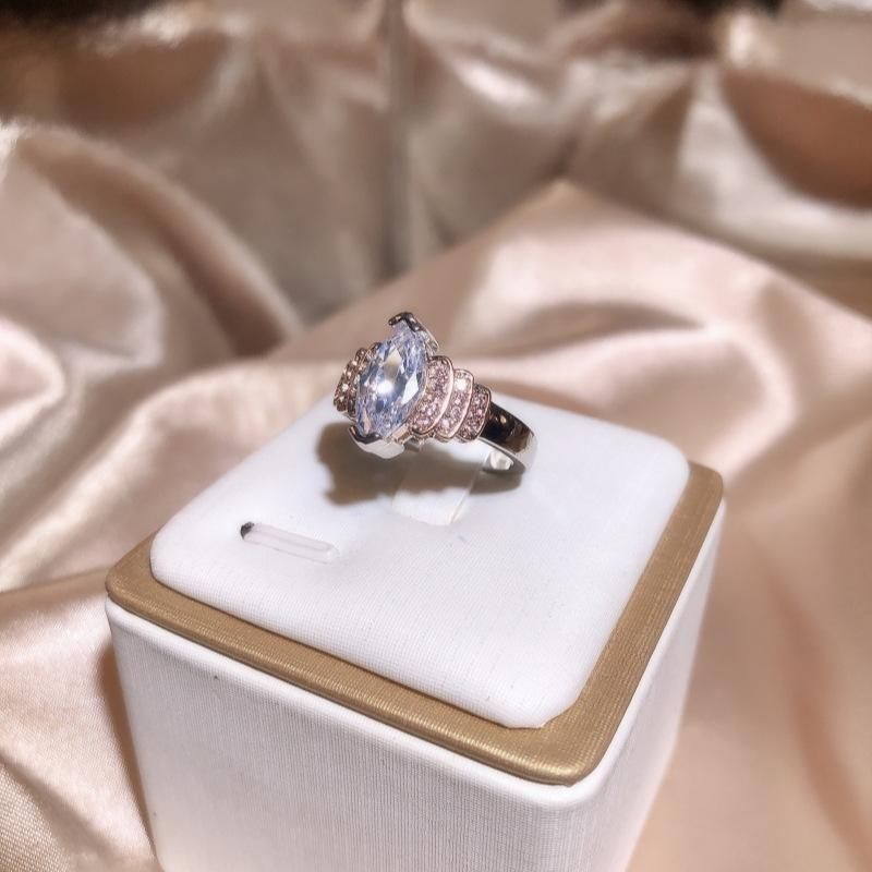 Nouvelle Mode Européenne et Américaine et Bijoux de Main Populaires Bague en Zircon Coloré Plaqué Or pour Femmes