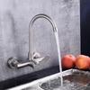 Grifo de Cocina de Acero Inoxidable 304 Montado en Pared de Doble Agujero con Salida Giratoria de Agua Caliente/Fría