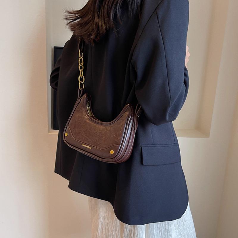 Underarm bag women's new autumn and winter messenger women's bag high-end light luxury niche single shoulder crescent bag luggage