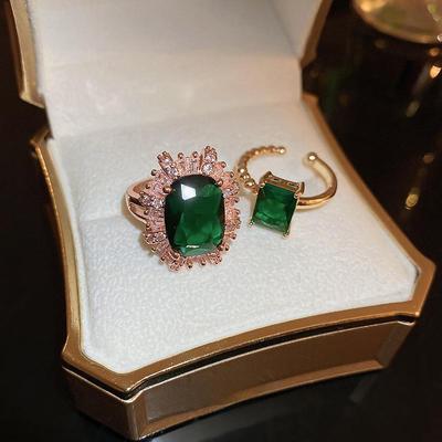 Offener Smaragdring: Europäischer und amerikanischer Retro-Palast-Modeschmuck für Damen