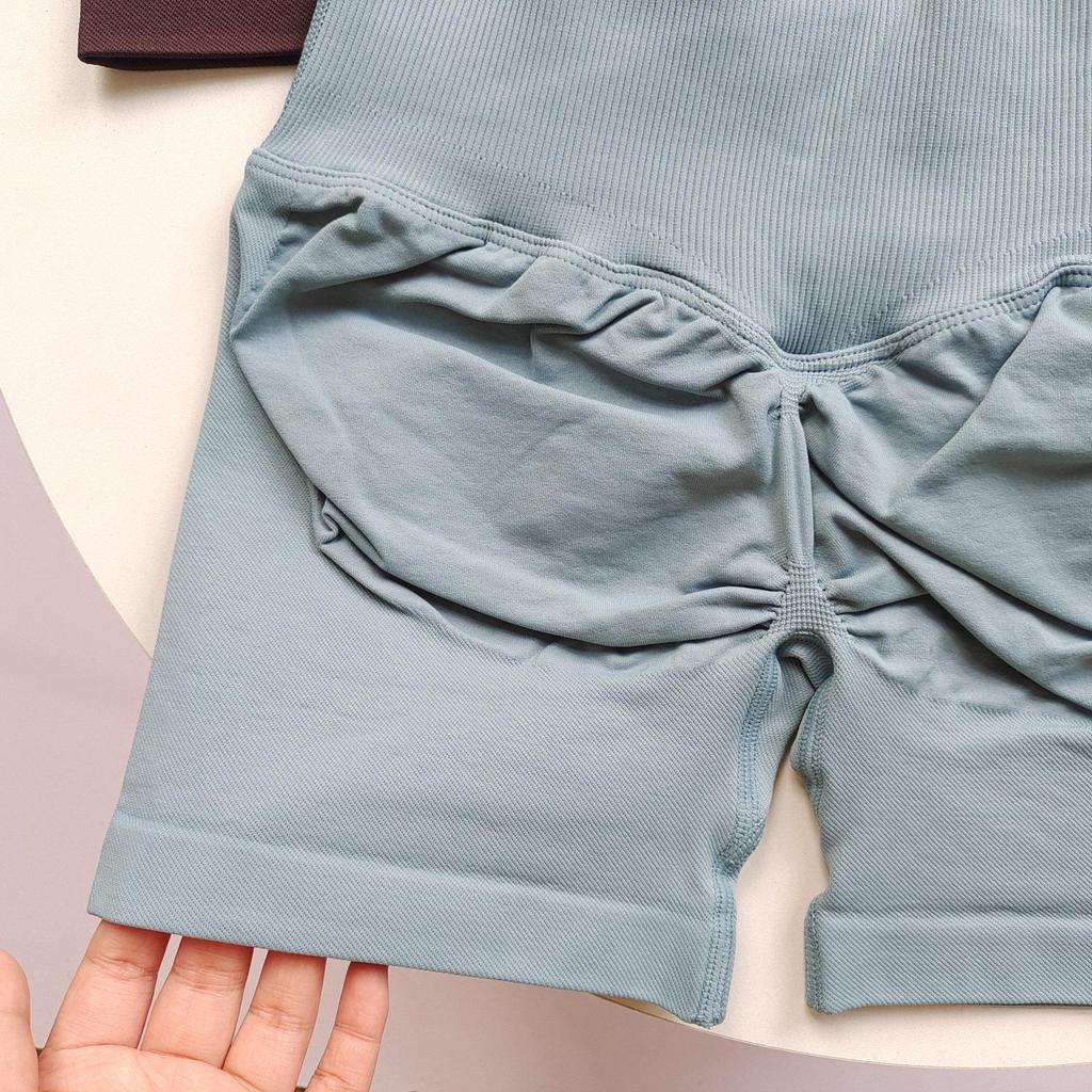 Dames Hoge Taille Geribbelde Yogashorts - Billenlifter, Kruislings Tailleband, Driekwart Lengte voor Hardlopen en Fitness