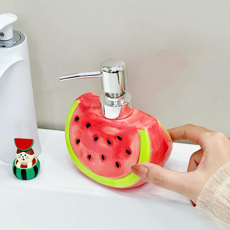 Bouteille Distributrice en Céramique en Forme de Pastèque Pour Savon à Mains, Lessive, Lotion pour le Bain, Rangement, Bouteille à Pompe Pression Créative