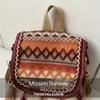 Schicker leichter Canvas-Rucksack mit Quasten-Detail Modischer Kordelzugverschluss Polyestergefüttert Damen Reise-Tagesrucksack