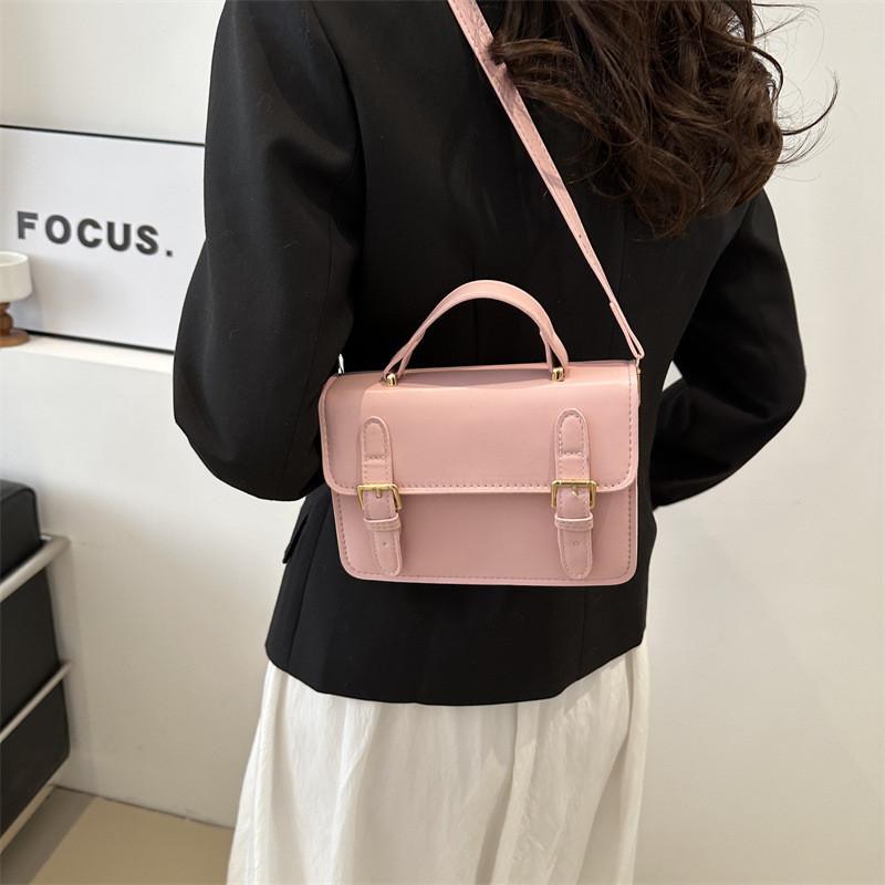 Trendy Small Square Women's Bag With Chic Stitching Details In White Pu