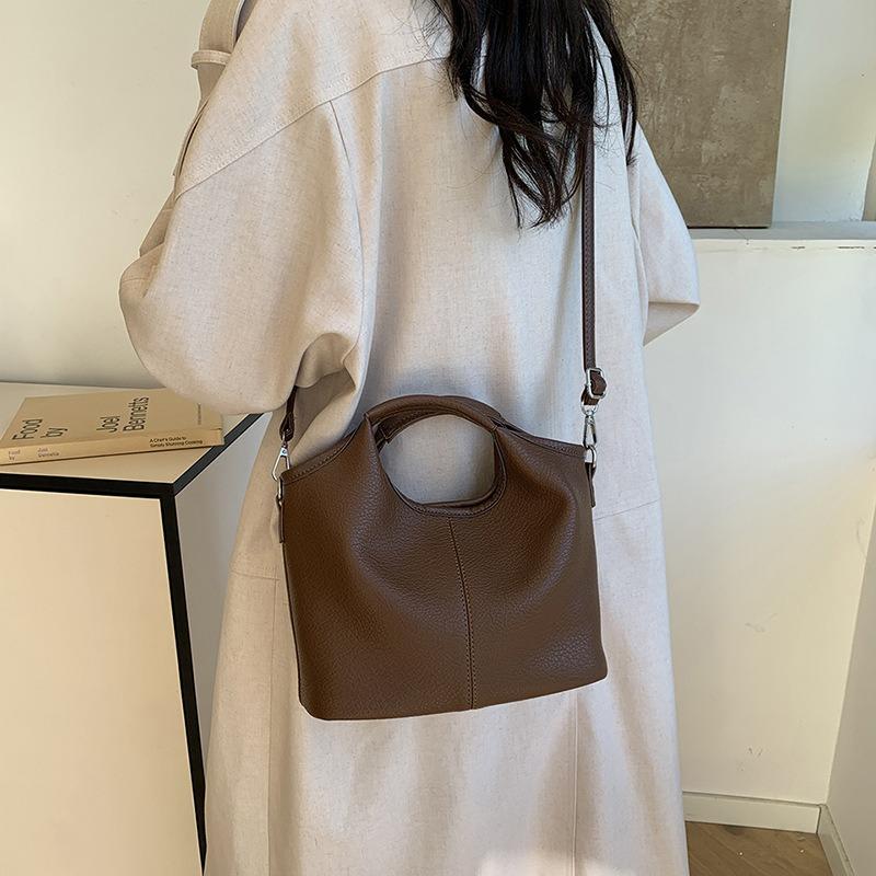 New Spring and Summer Retro Texture Portable Small Bag Female Messenger Bag Fashionable Small Bag Bucket Bag