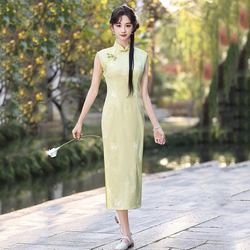 Green Sleeveless Modern Chinese-Inspired Long Cheongsam Dress Women 2026 Vintage Elegant Daily Wear Small