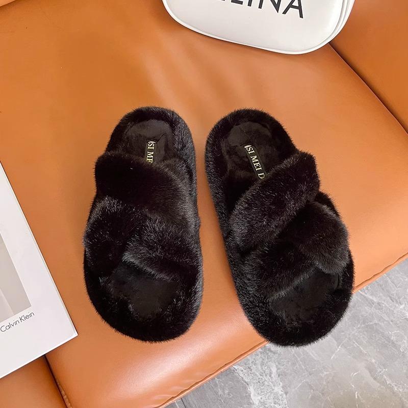 

Thick-bottomed fluffy slippers women s 2025 new autumn and winter outer wear Internet celebrities advanced sense French European goods foreign gas pl 40 чорний