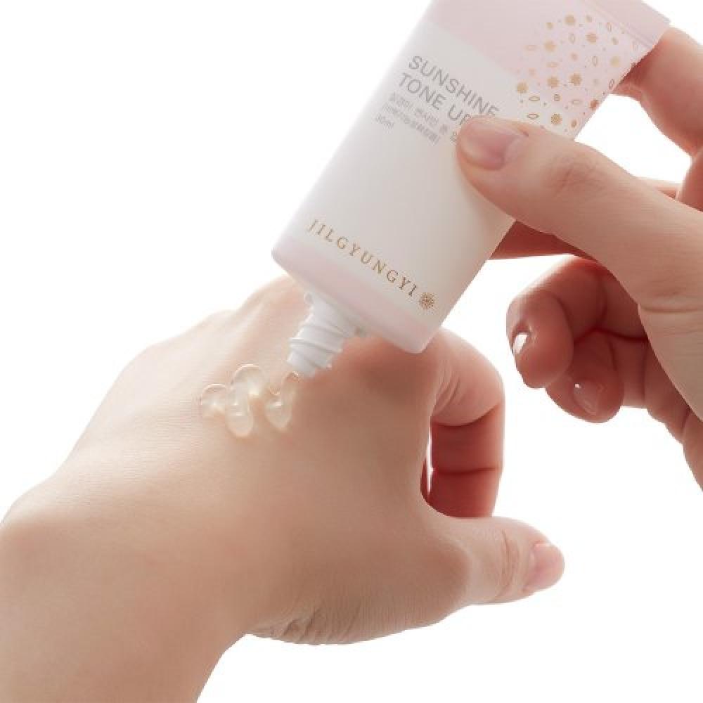 

Jilgyungyi Sunshine Tone Up Whitening Cream 30ml none