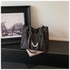 The New Korean Version Of The High-End Shoulder Big Bag, Women'S Fashion Large-Capacity Commuting Tide Niche Design Tote Bag