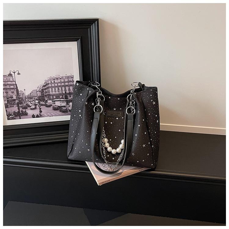 The New Korean Version Of The High-End Shoulder Big Bag, Women'S Fashion Large-Capacity Commuting Tide Niche Design Tote Bag