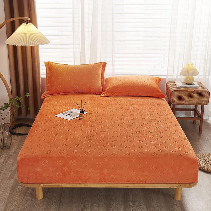 Foreign trade heavy milk fleece mattress single-layer jacquard mattress three-piece set fully enclosed dirty mattress non-slip fixed