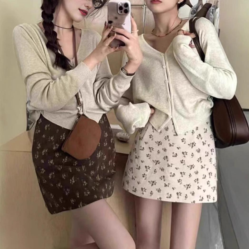 

Women s High-Waisted A-Line Corduroy Floral Midi Skirt for Autumn & Winter M